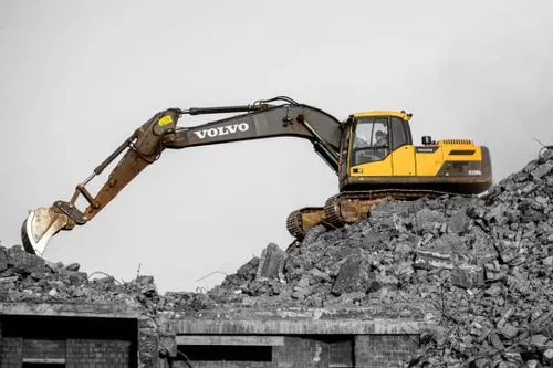 VOLVO EC220